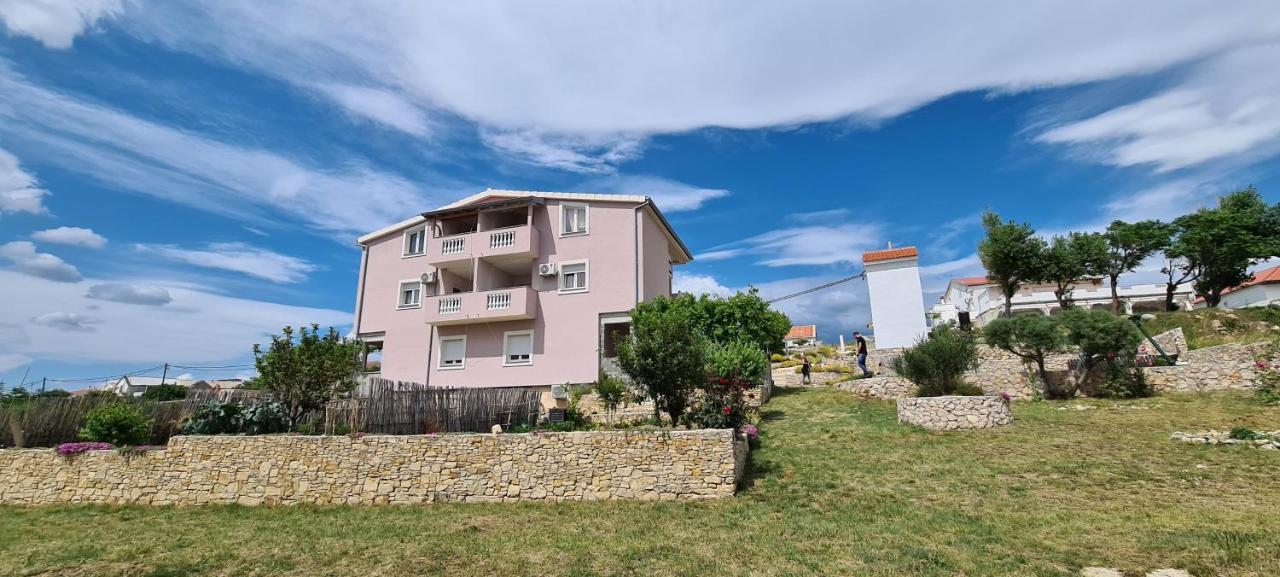 Apartmani Cesar Rtina Luaran gambar