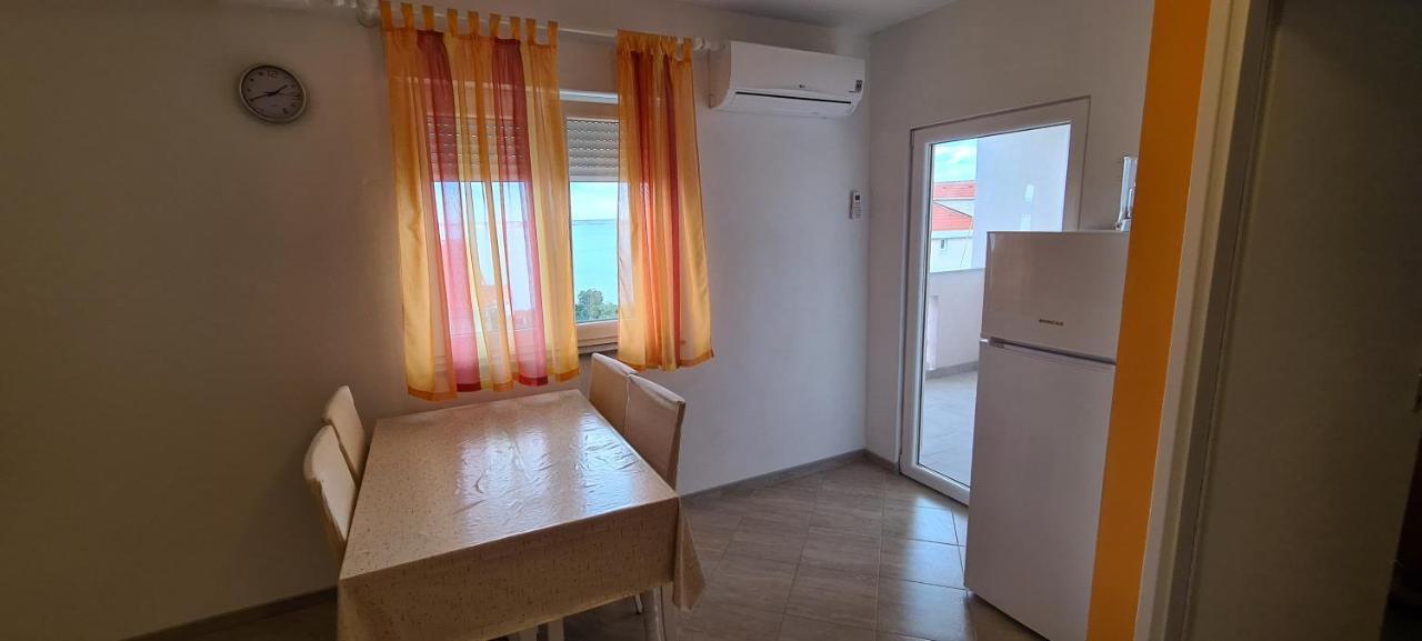 Apartmani Cesar Rtina Luaran gambar