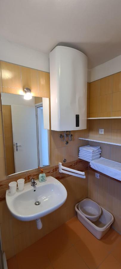 Apartmani Cesar Rtina Luaran gambar