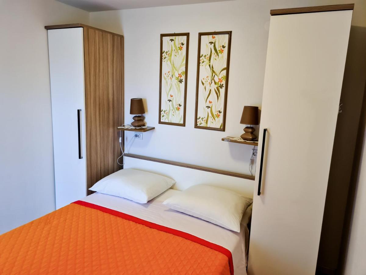 Apartmani Cesar Rtina Luaran gambar