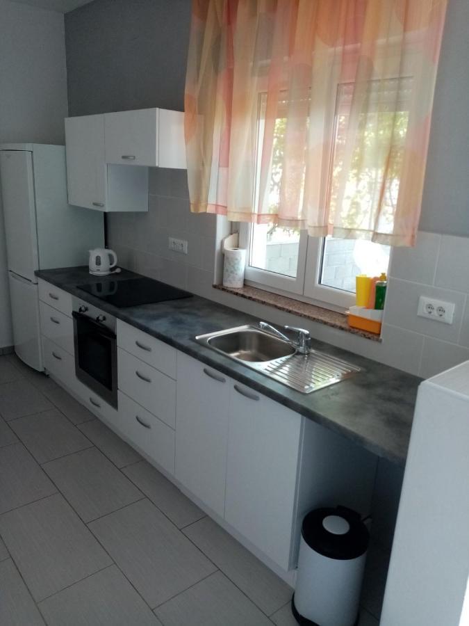 Apartmani Cesar Rtina Luaran gambar