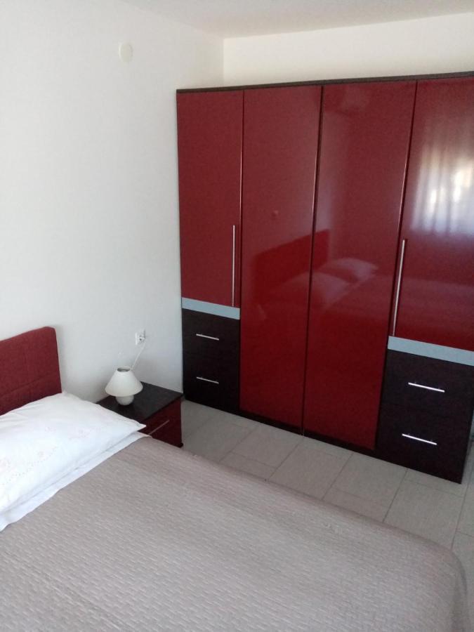 Apartmani Cesar Rtina Luaran gambar